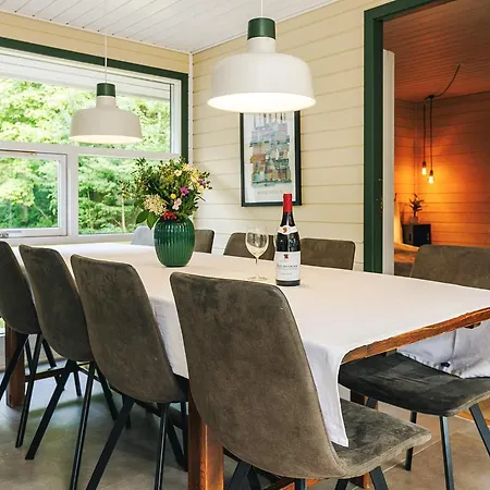 Casa de Férias 10 Person In Vaeggerlose-by Traum Bøtø By